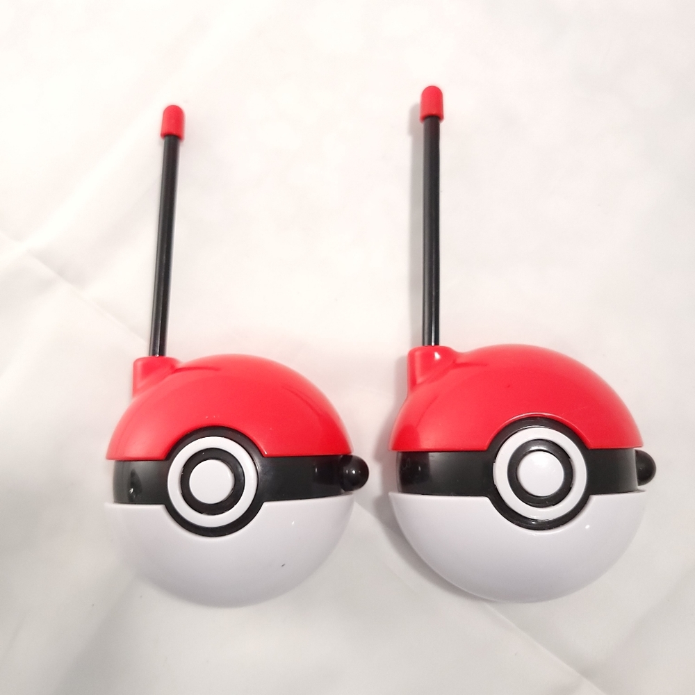 x2 Pokemon Walkie Talkies Intended To Keep In Touch While You Find Them All!